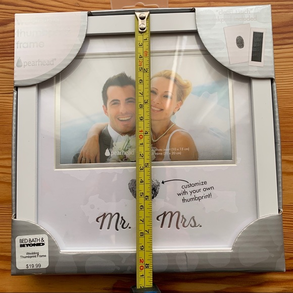 4/$20 Bed Bath & Beyond Wedding Thumbprint Frame - Picture 8 of 9